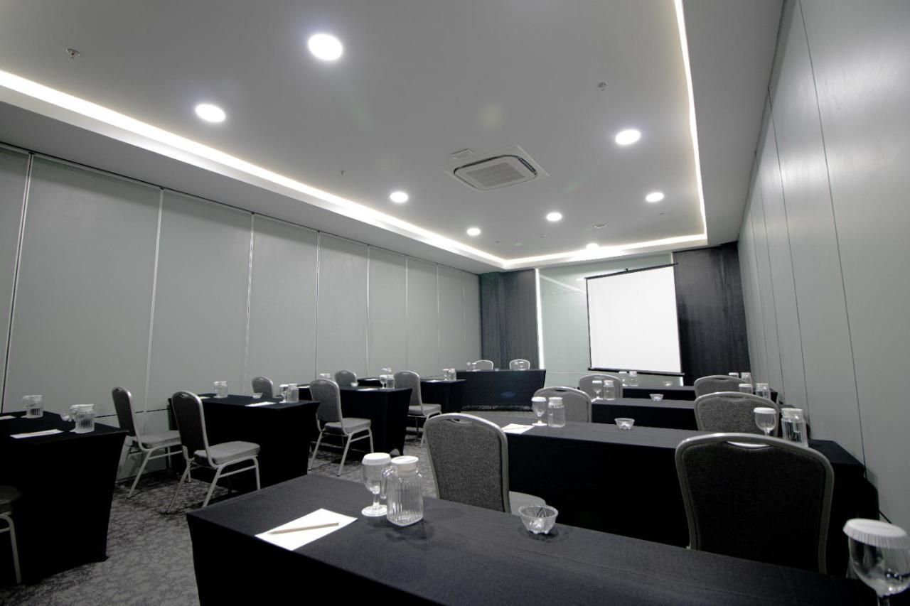 Laska Hotel Subang Exterior photo